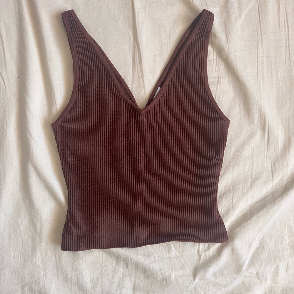Aritzia Babaton Women's Ribbed Chocolate Tank Top